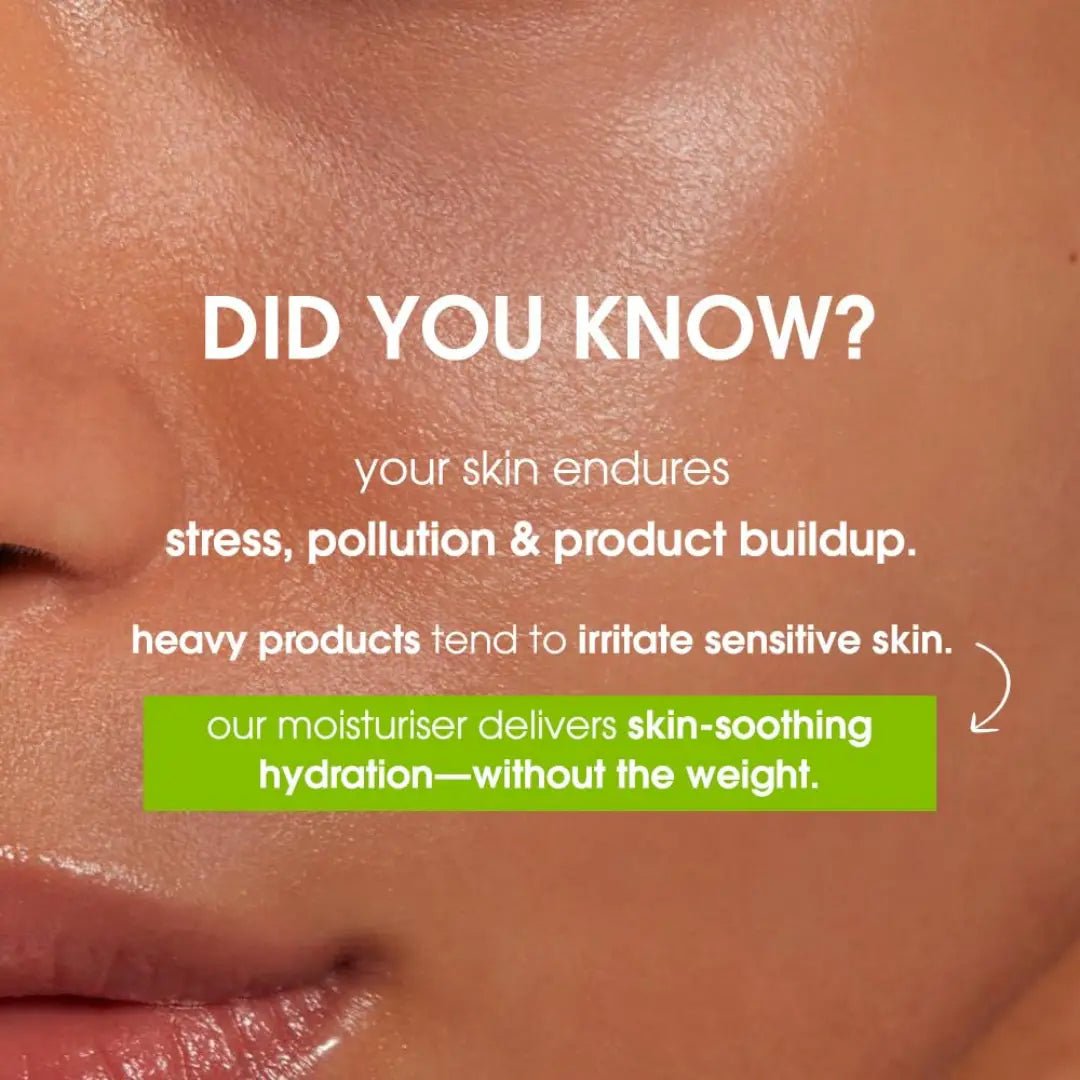 Simple Hydrating Light Moisturiser, 125ml | 12HR Hydration | With Niacinamide, Pro - Vitamin B5, Strengthens Skin Barrier| Lightweight, Non - Greasy Moisturizer | For Soft, Smooth Skin - Deals999