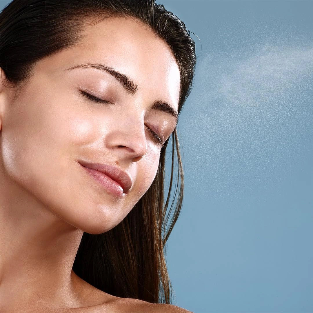 Makeup Revolution- Glow Fix Illuminating- Setting Spray (Illuminating Finish) | Add a healthy glow to your complexion | Sets makeup upto 8 hours | Hydrates & brightens your skin - 100 ml