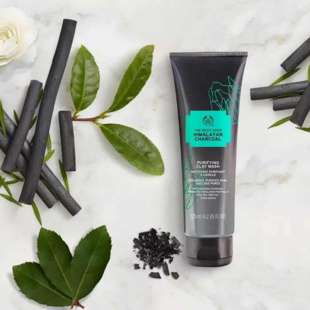  Body Shop Charcoal Purifying Clay Wash 