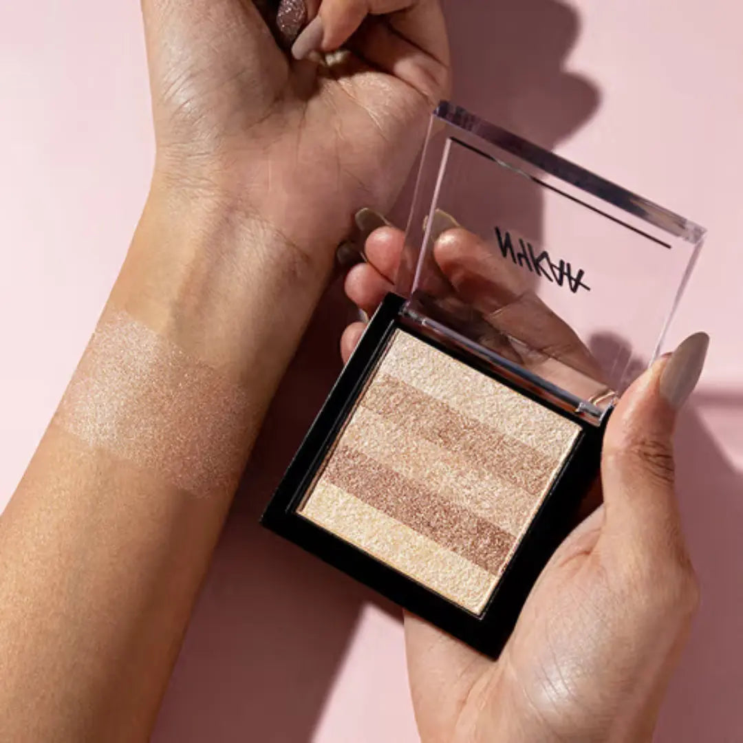 Nykaa Glow Goals! Shimmer Brick Highlighter Palette - Good Old Gold (7.5gm)